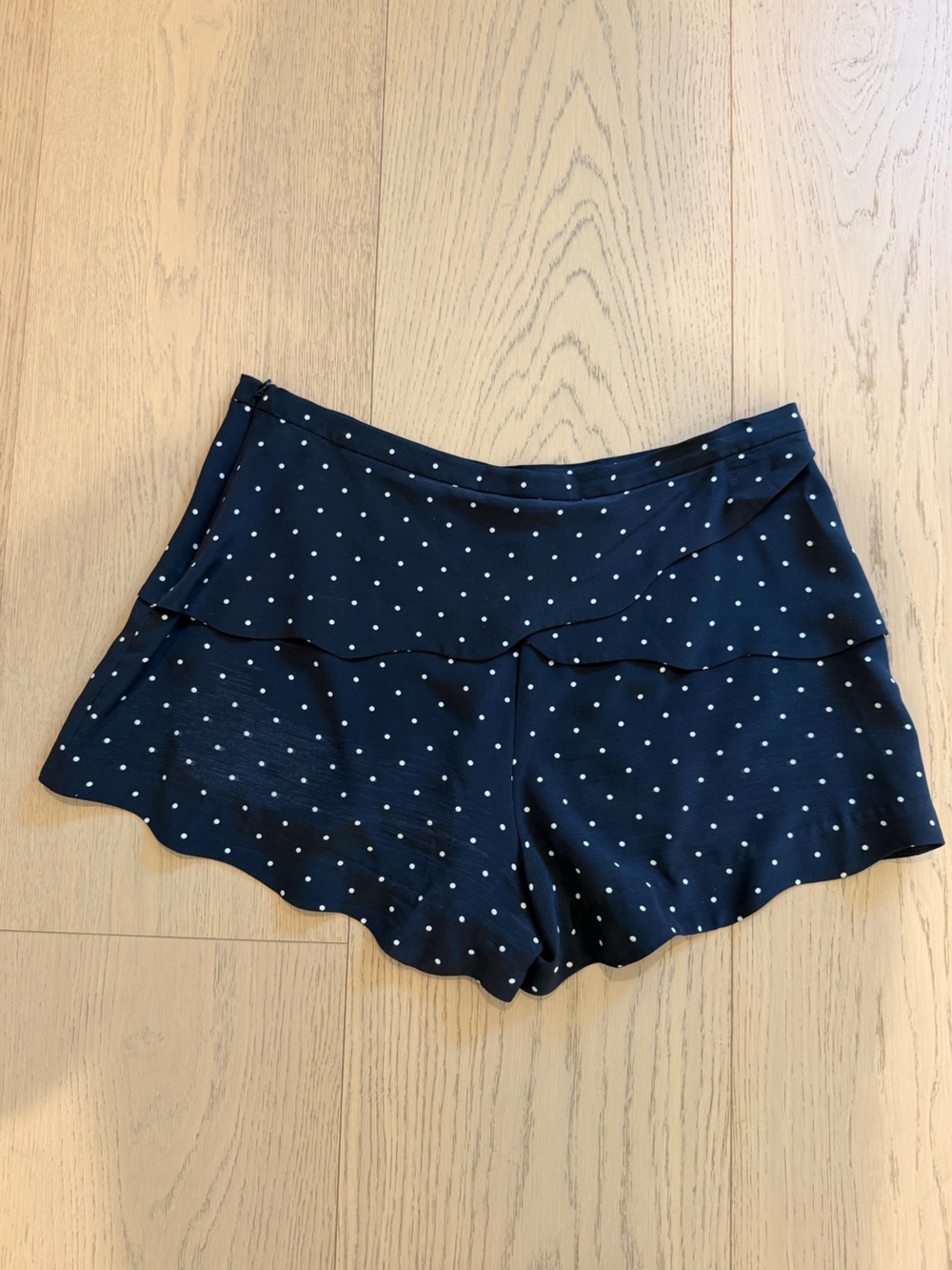 Polka Dot Scallop Hem Women's Shorts - Black